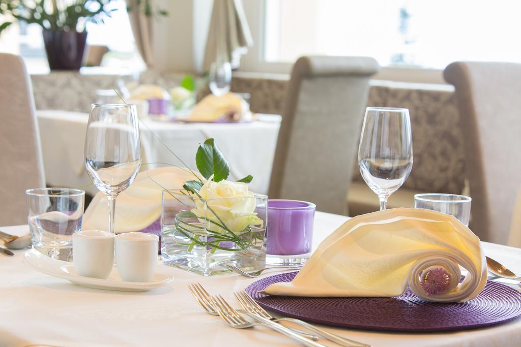 Astor Hotel Scena